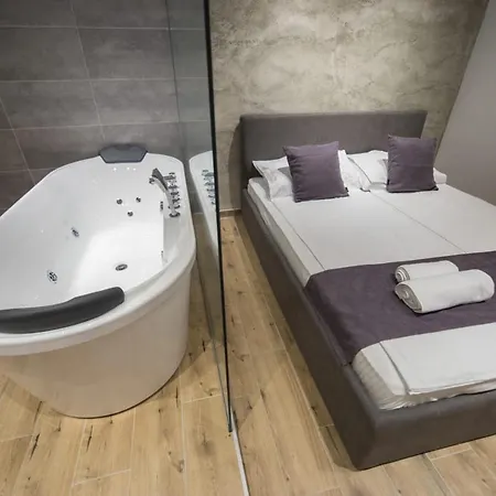 Empire Luxury
