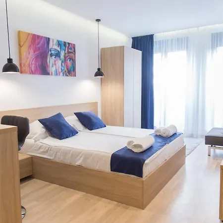 Empire Luxury Pensjonat *